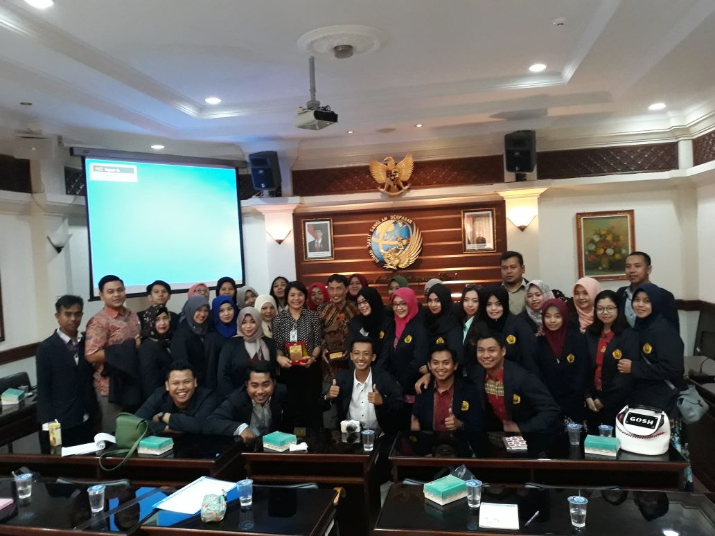 Mahasiswa Program Studi Magister Ilmu Kesehatan Masyarakat Pascasarjana Universitas Jember melakukan kunjungan studi di Rumah Sakit Umum Pusat Sanglah Denpasar Bali.